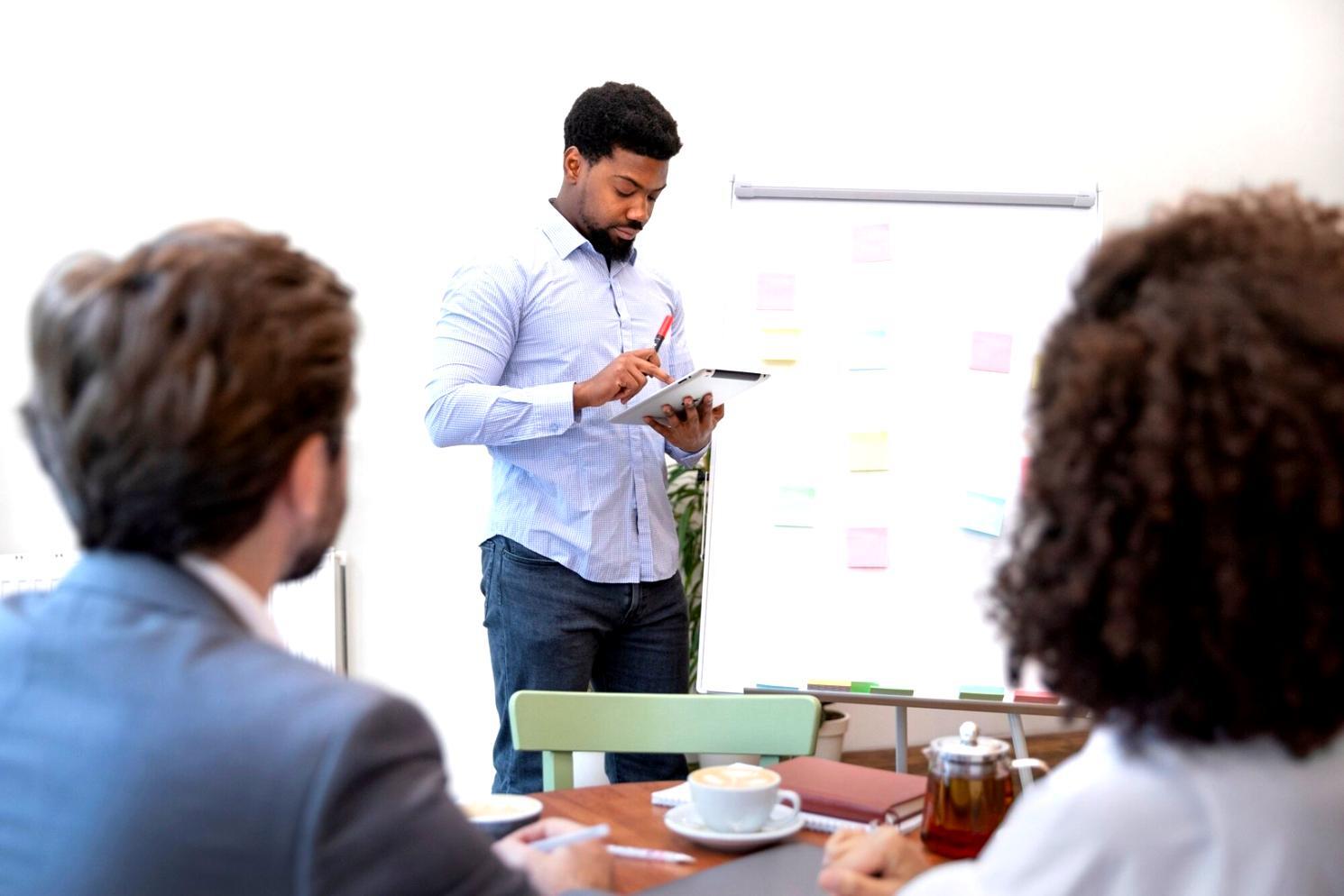 Професійна колористика та сучасні техніки фарбування волосся